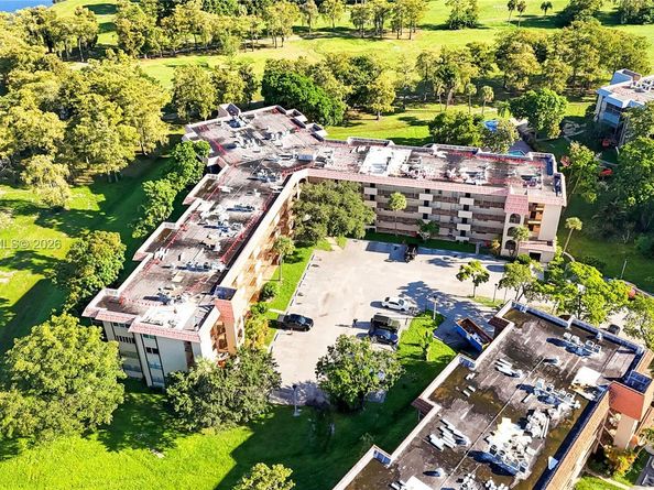 6301 N Falls Cir Dr 206, Lauderhill FL 33319