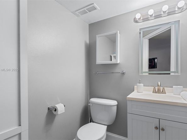 15405 N Miami Lakeway N 2031, Miami Lakes FL 33014