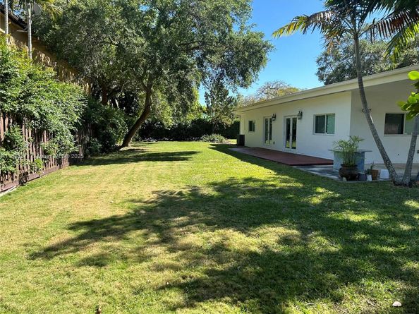 Undisclosed Address #A11888373, Miami FL 33155