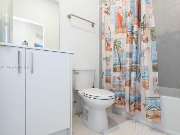 204 SW 159th Pl, Pembroke Pines FL 33027