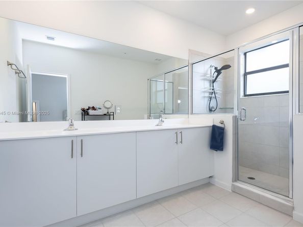 204 SW 159th Pl, Pembroke Pines FL 33027