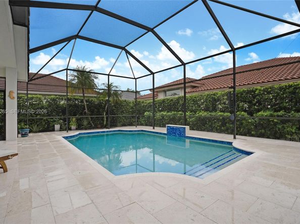 3085 Lakewood Cir, Weston FL 33332