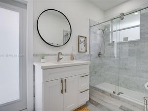 3085 Lakewood Cir, Weston FL 33332