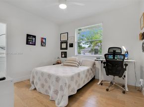 3085 Lakewood Cir, Weston FL 33332