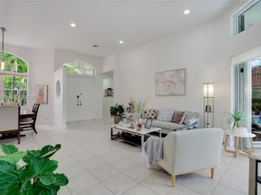 3085 Lakewood Cir, Weston FL 33332