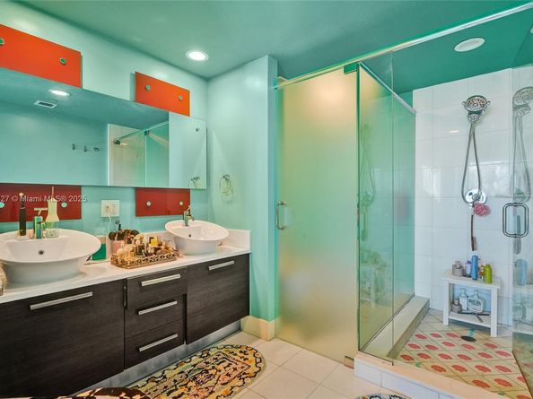 Undisclosed Address #A11888327, Aventura FL 33180