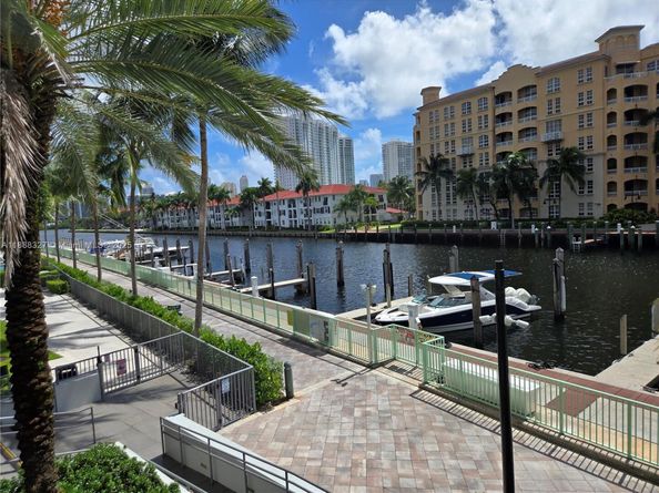 Undisclosed Address #A11888327, Aventura FL 33180