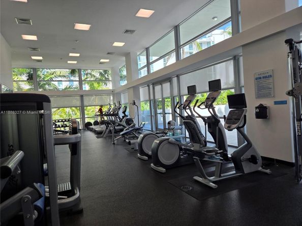Undisclosed Address #A11888327, Aventura FL 33180