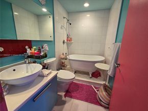 Undisclosed Address #A11888327, Aventura FL 33180