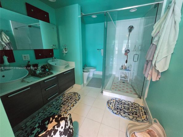 Undisclosed Address #A11888327, Aventura FL 33180