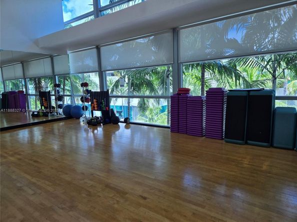 Undisclosed Address #A11888327, Aventura FL 33180