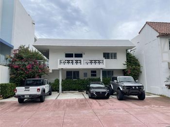 331 Collins Ave