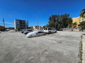 229 SW 17th Ct, Miami FL 33135