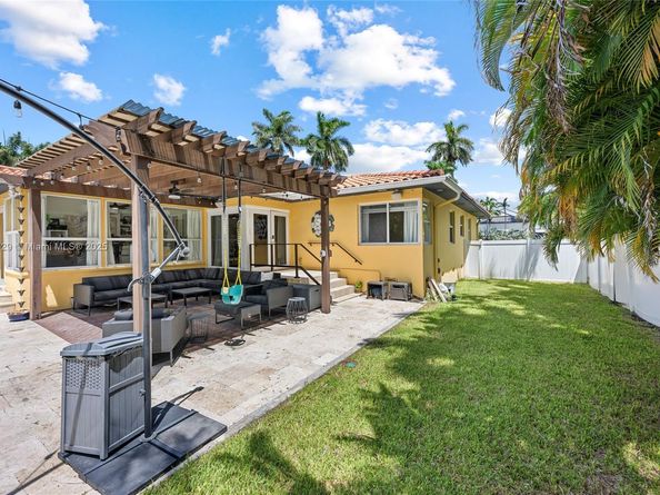 1426 Tyler St, Hollywood FL 33020