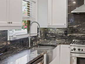 1426 Tyler St, Hollywood FL 33020