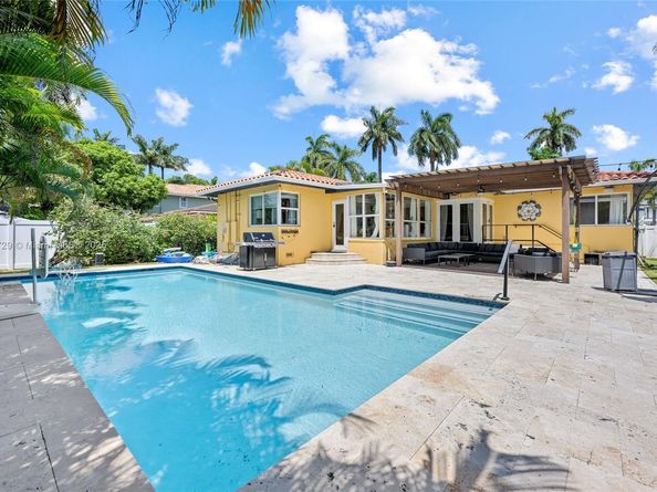 1426 Tyler St, Hollywood FL 33020