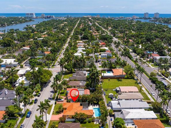 1426 Tyler St, Hollywood FL 33020