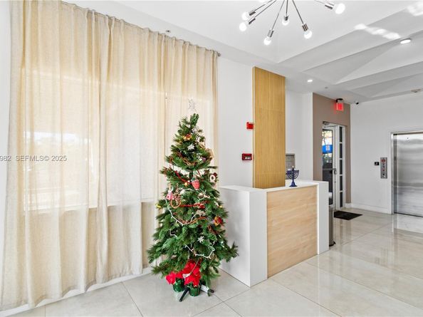 1789 NE Miami Gardens Dr W403, Miami FL 33179