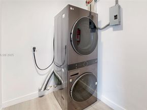 1886 NW 68th St, Miami FL 33147