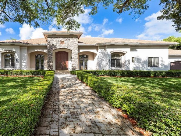 7140 SW 70th Ave, Miami FL 33143