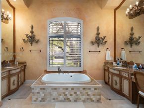 7140 SW 70th Ave, Miami FL 33143