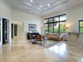 7140 SW 70th Ave, Miami FL 33143