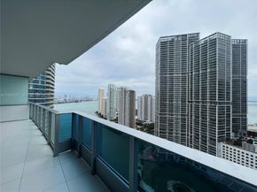 200 Biscayne Boulevard Way 3106, Miami FL 33131