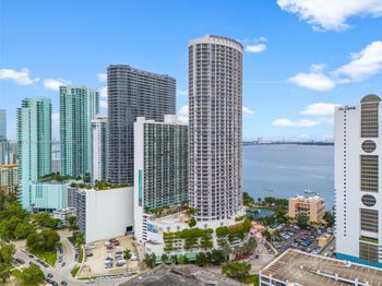1750 N Bayshore Dr