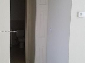 12890 NE 8th Ave 101, North Miami FL 33161