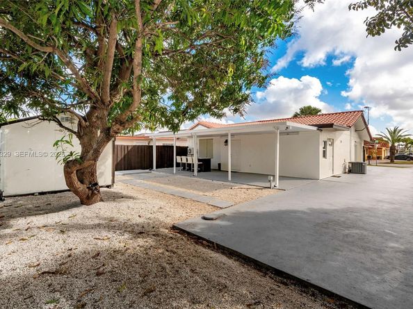 5790 SW 148th Pl, Miami FL 33193