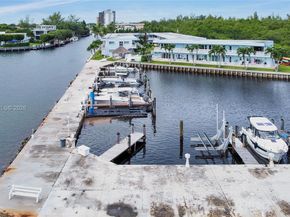 2700 NE 135th St 12, North Miami FL 33181