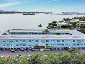 2700 NE 135th St 12, North Miami FL 33181