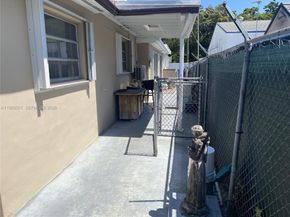 3300-3302 SW 10th St, Miami FL 33135
