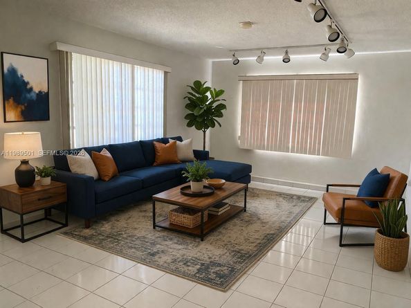3300-3302 SW 10th St, Miami FL 33135
