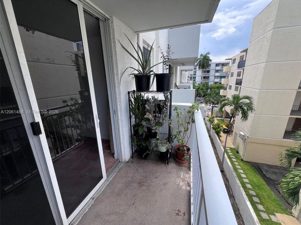 1665 Bay Rd 416, Miami Beach FL 33139