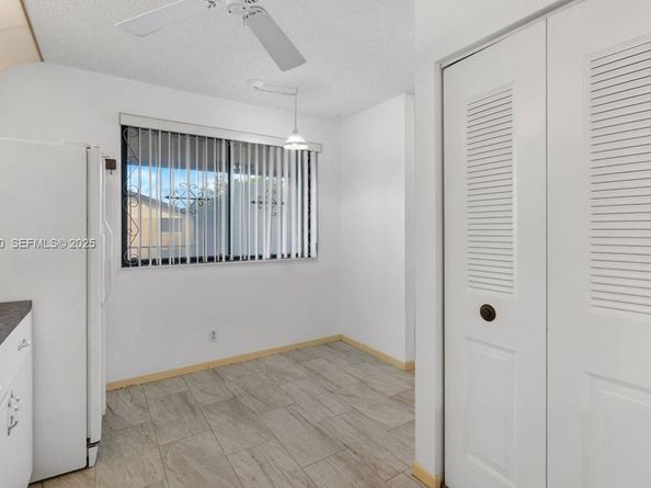 160 SE 7th St 405, Deerfield Beach FL 33441