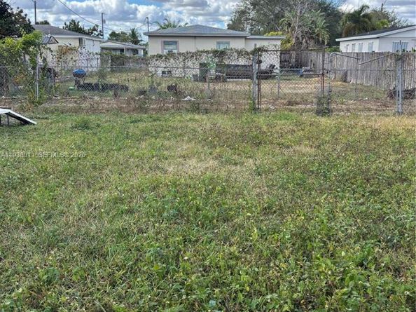 514 NW 7th Ave, Homestead FL 33030