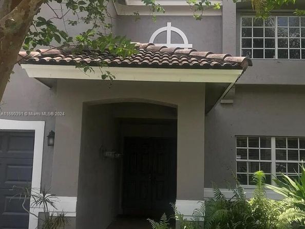 16546 SW 103rd Ln, Miami FL 33196