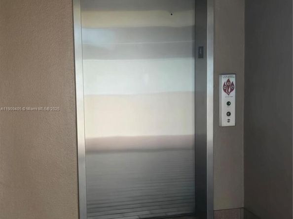 300 SW 130th Ter 413B, Pembroke Pines FL 33027