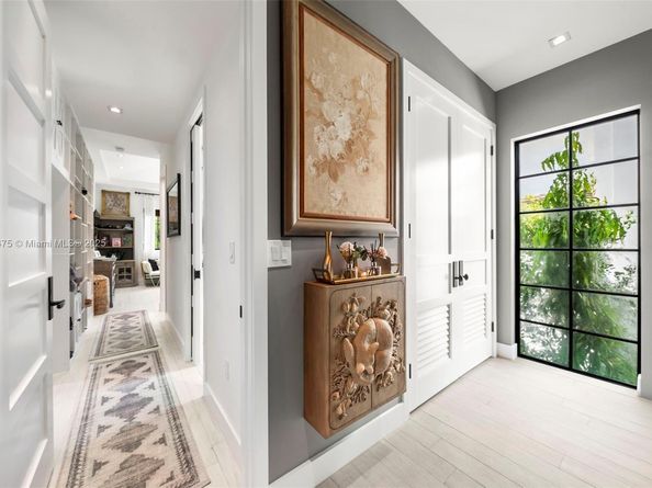 590 NE 59th St, Miami FL 33137