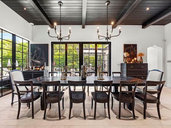 590 NE 59th St, Miami FL 33137