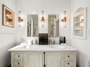 590 NE 59th St, Miami FL 33137