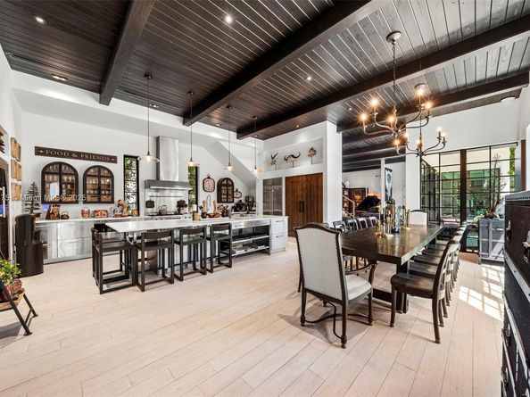 590 NE 59th St, Miami FL 33137