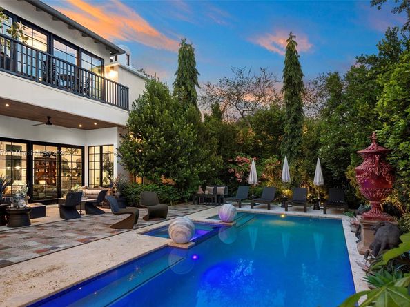 590 NE 59th St, Miami FL 33137