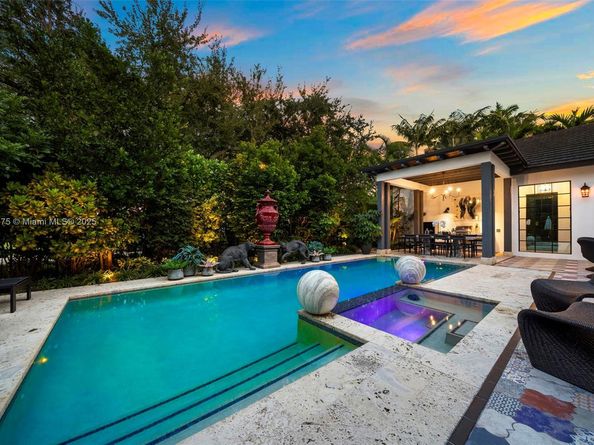 590 NE 59th St, Miami FL 33137