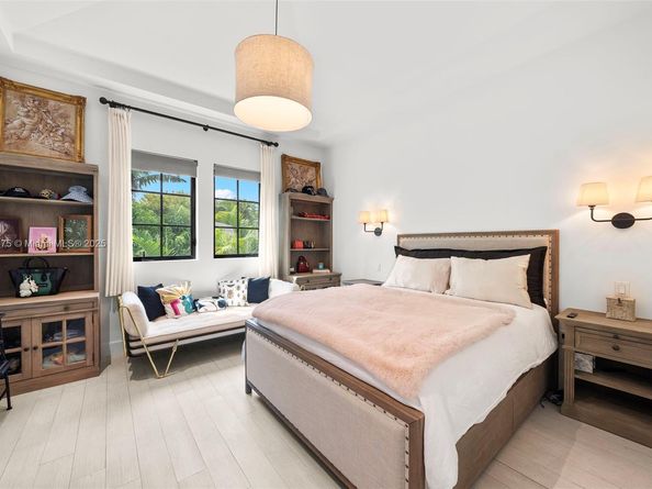 590 NE 59th St, Miami FL 33137