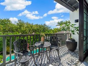 590 NE 59th St, Miami FL 33137