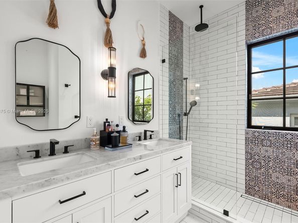 590 NE 59th St, Miami FL 33137