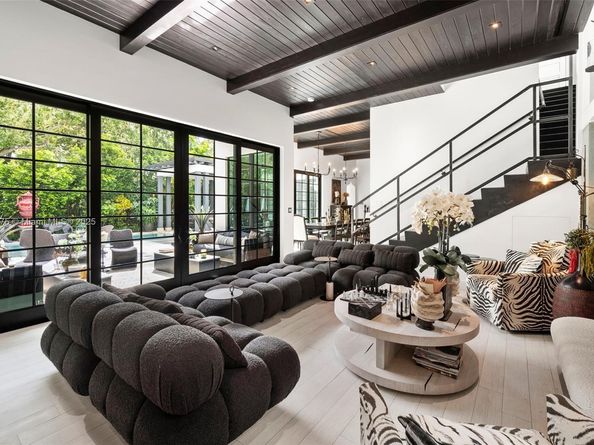 590 NE 59th St, Miami FL 33137