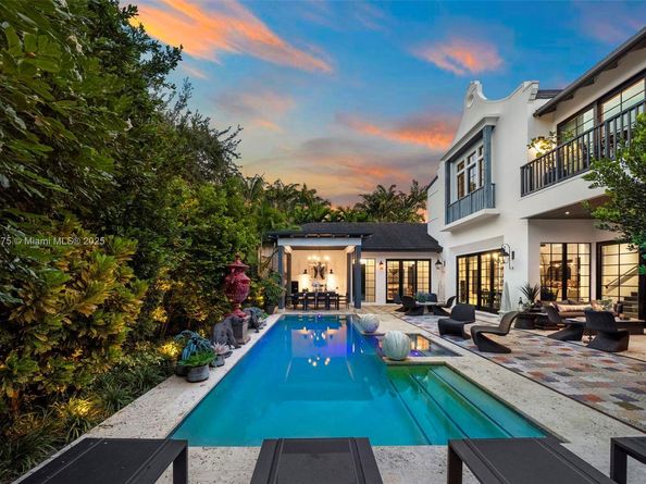 590 NE 59th St, Miami FL 33137